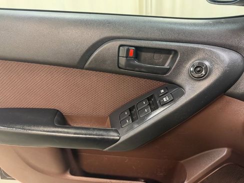 Used 2010 Kia Forte EX image 12