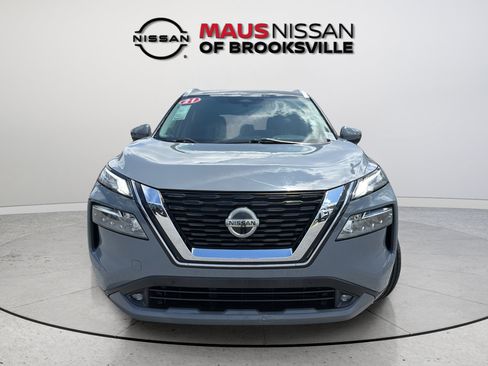 Used 2021 Nissan Rogue SL w/ Premium Package FWD image 3