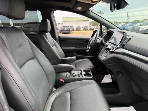 Used 2025 Honda Odyssey Sport-L image 39