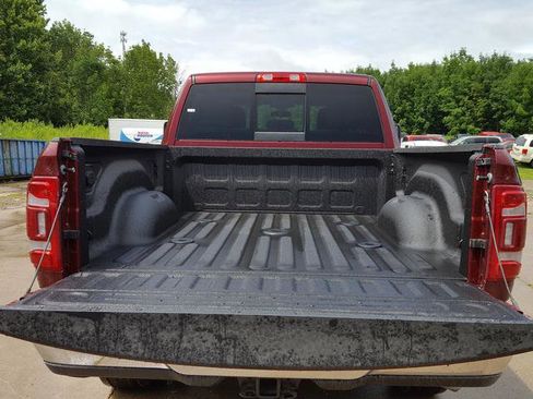 New 2024 RAM 2500 Tradesman w/ Chrome Appearance Group image 17