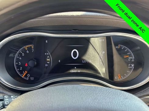 Used 2014 Jeep Grand Cherokee Overland image 28