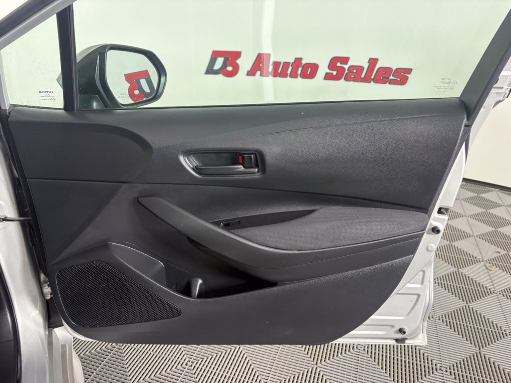 Used 2022 Toyota Corolla LE FWD image 34