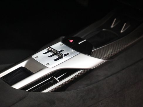 Certified 2025 Ferrari 12Cilindri image 25