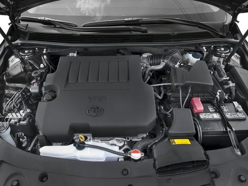 Used 2018 Toyota Avalon XLE Premium FWD image 16