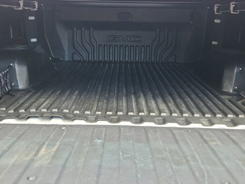 Used 2024 GMC Sierra 1500 Elevation AWD/4WD image 17