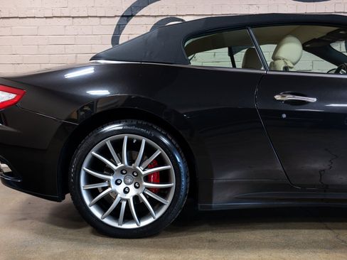 Used 2014 Maserati GranTurismo Convertible image 23
