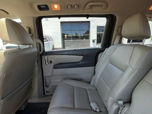 Used 2015 Honda Odyssey Touring Elite image 36
