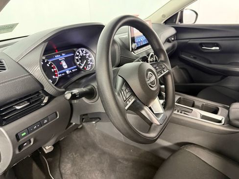 Used 2025 Nissan Sentra SV FWD image 20