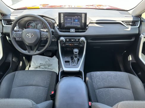 Used 2020 Toyota RAV4 XLE FWD image 18