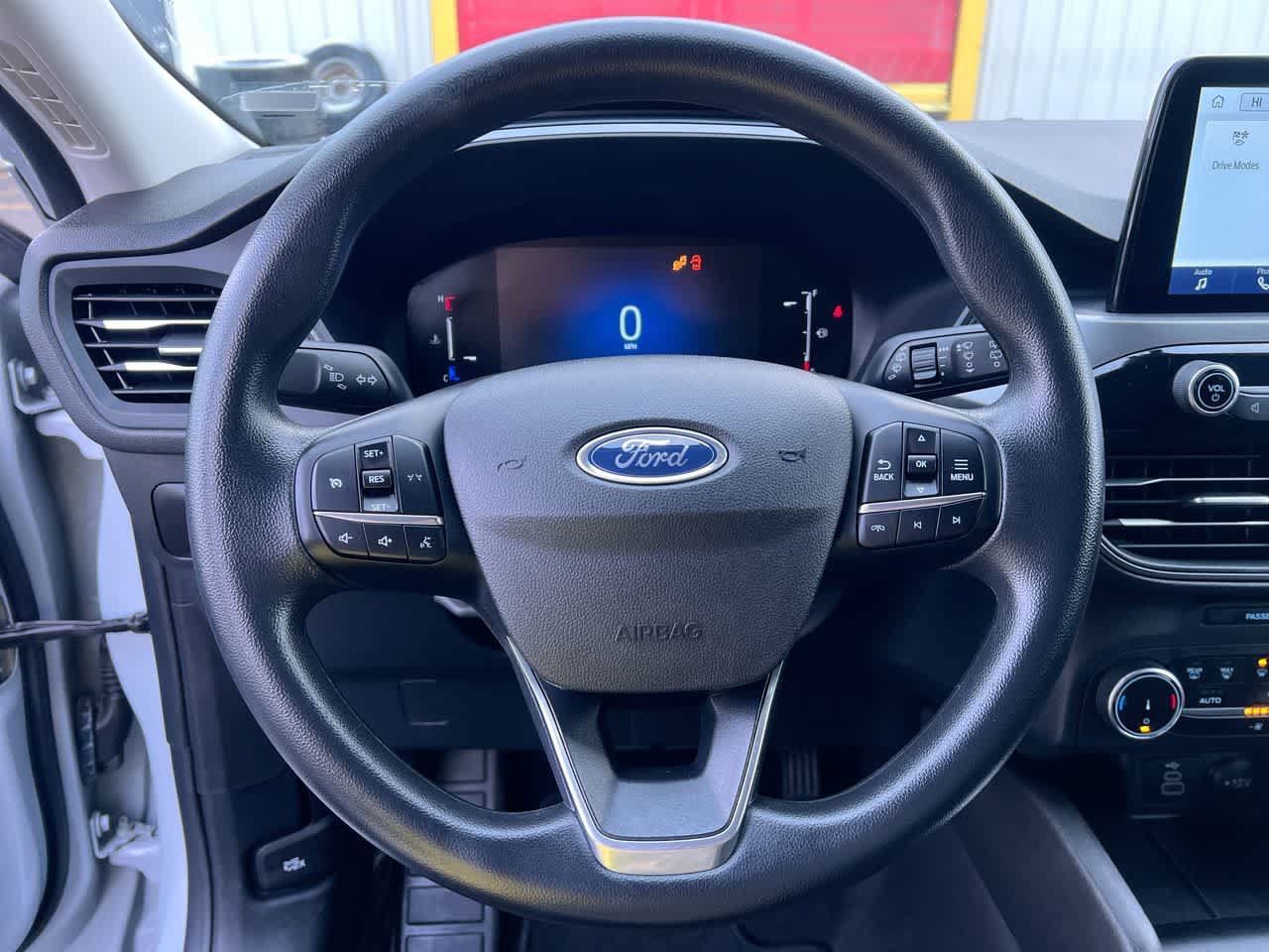 Used 2025 Ford Escape Active AWD/4WD image 14