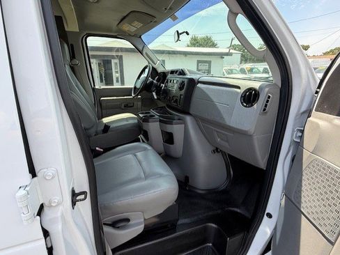 Used 2014 Ford E-250 and Econoline 250 Extended w/ Power Group image 22