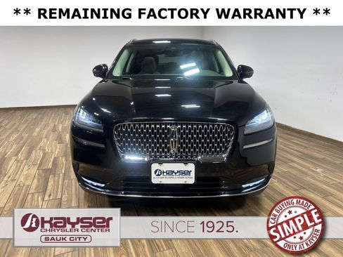 Used 2021 Lincoln Corsair Reserve w/ Equipment Group 201A image 3