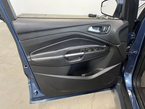 Used 2018 Ford Escape SE w/ SE Sync 3 Package FWD image 24