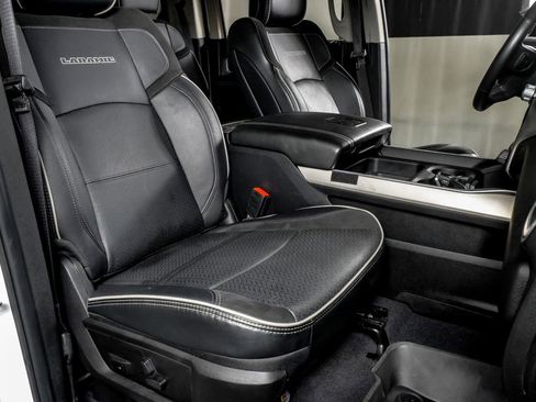 Used 2024 RAM 2500 Laramie AWD/4WD image 30