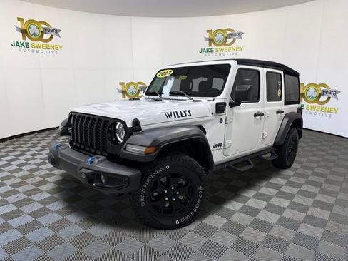 Used 2023 Jeep Wrangler Unlimited w/ Cold Weather Group AWD/4WD image 4
