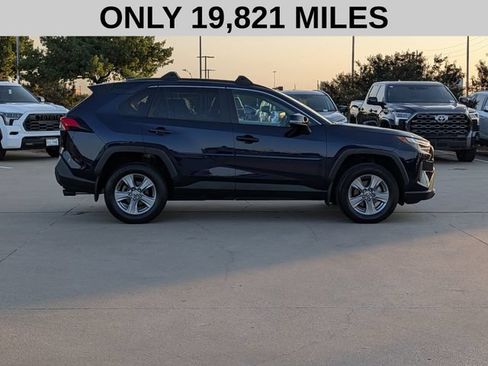 Used 2025 Toyota RAV4 XLE w/ Convenience Package FWD image 4