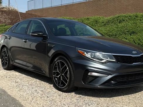 Used 2020 Kia Optima SE FWD image 3