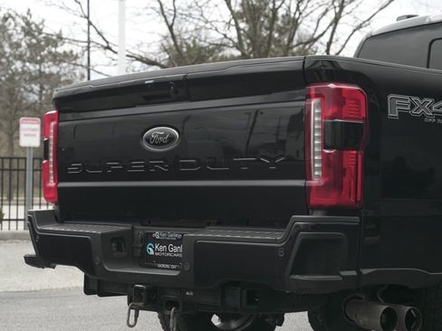 Used 2024 Ford F250 Lariat w/ Lariat Ultimate Package image 16