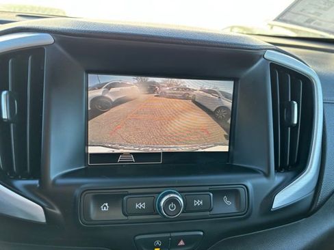 Used 2024 GMC Terrain SLE image 20