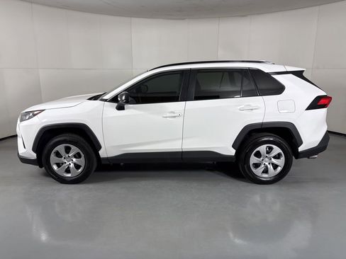 Used 2021 Toyota RAV4 LE FWD image 6