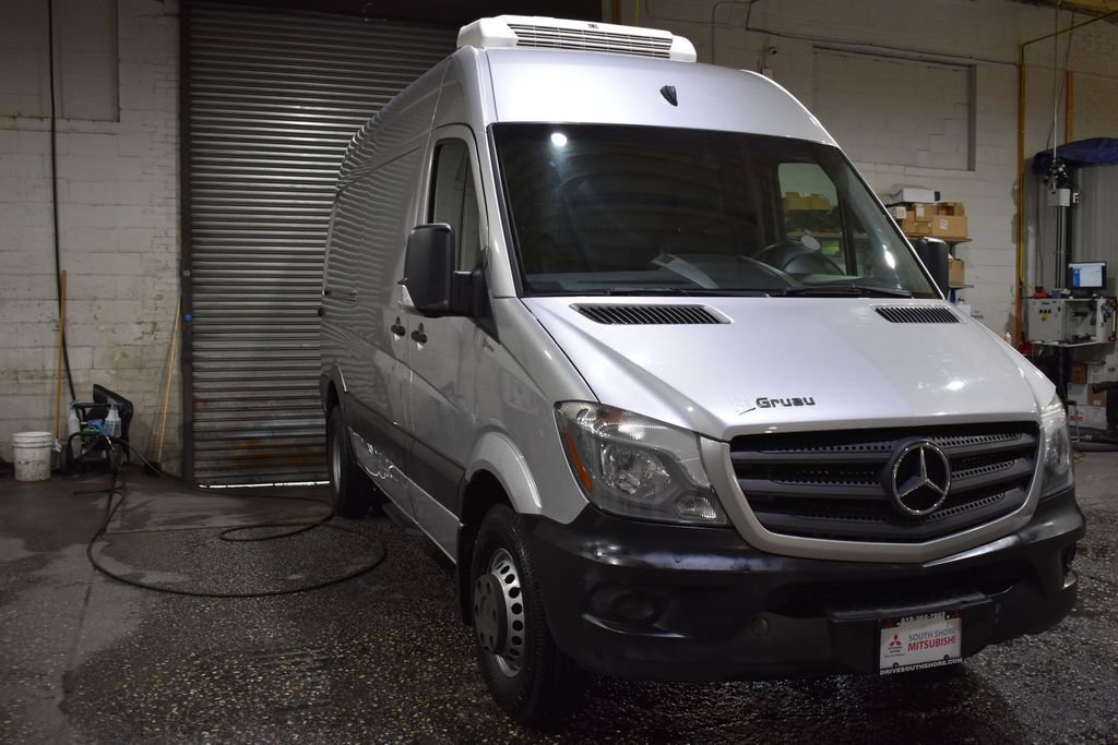 Used 2017 Mercedes-Benz Sprinter 3500 image 7