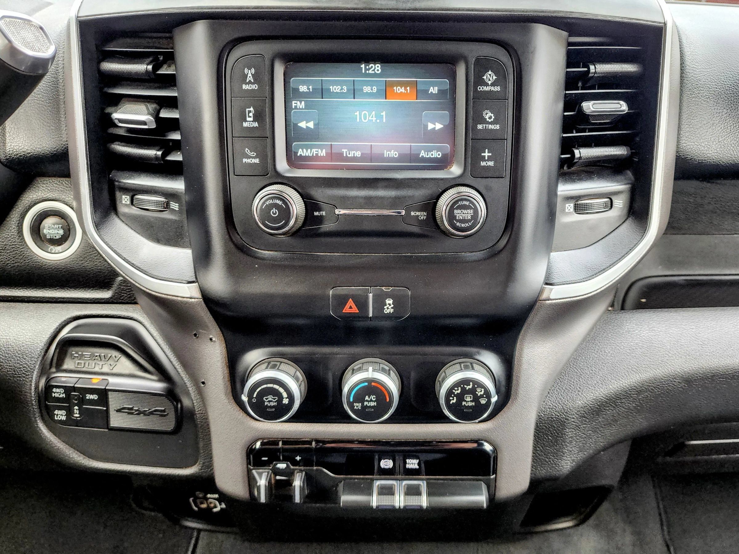 Used 2019 RAM 2500 Big Horn AWD/4WD image 11