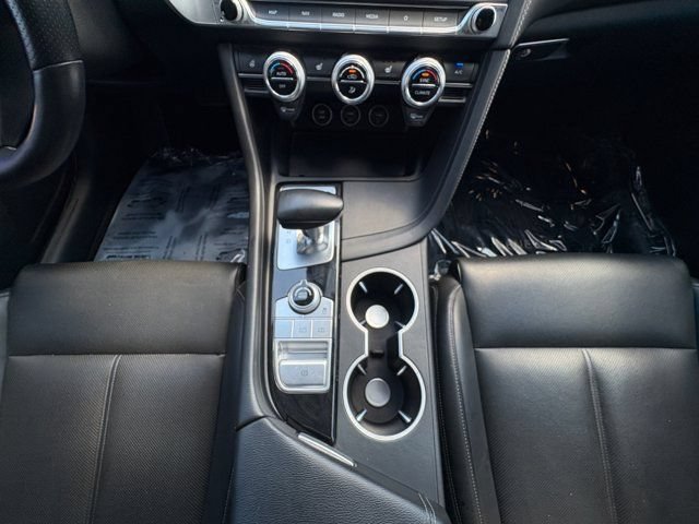 Used 2023 Genesis G70 2.0T AWD/4WD image 12