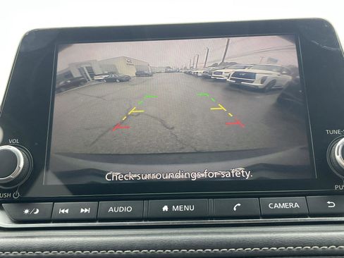 Used 2023 Nissan Rogue SV w/ SV Premium Package image 16