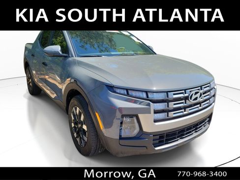 Used 2025 Hyundai Santa Cruz SE image 1