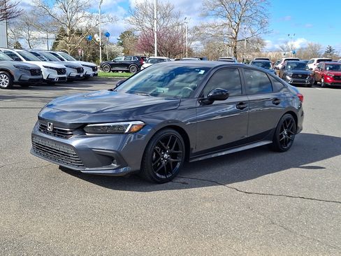 Used 2023 Honda Civic Sport image 3