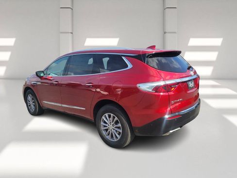 Used 2024 Buick Enclave Premium image 3