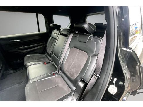 Certified 2024 Jeep Grand Cherokee L Altitude AWD/4WD image 24