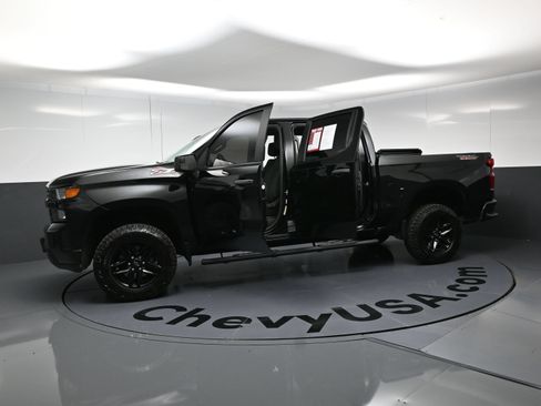 Used 2021 Chevrolet Silverado 1500 Custom Trail Boss w/ Midnight Edition AWD/4WD image 20