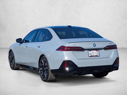 Used 2025 BMW i5 M60 image 8