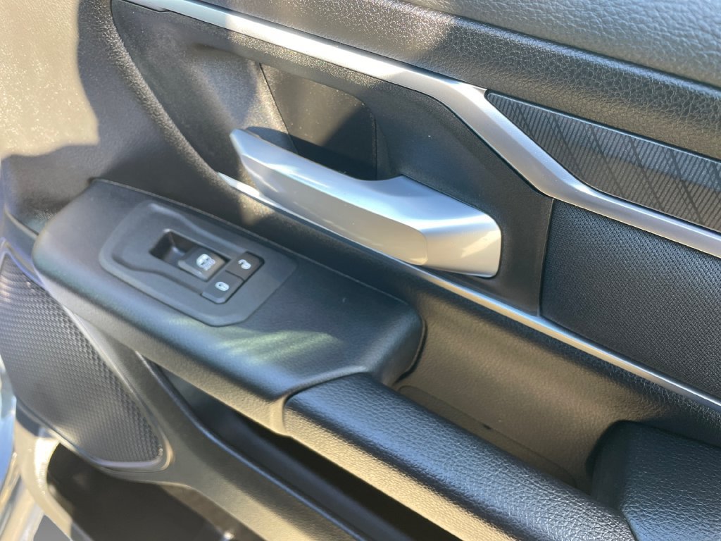 Used 2025 RAM 1500 Big Horn AWD/4WD image 13