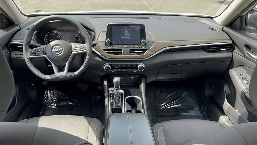 Certified 2024 Nissan Altima 2.5 SV FWD image 12