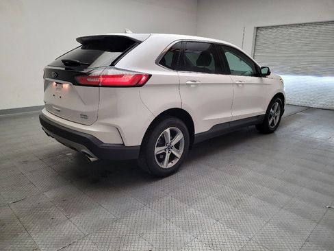 Used 2019 Ford Edge SEL FWD image 9