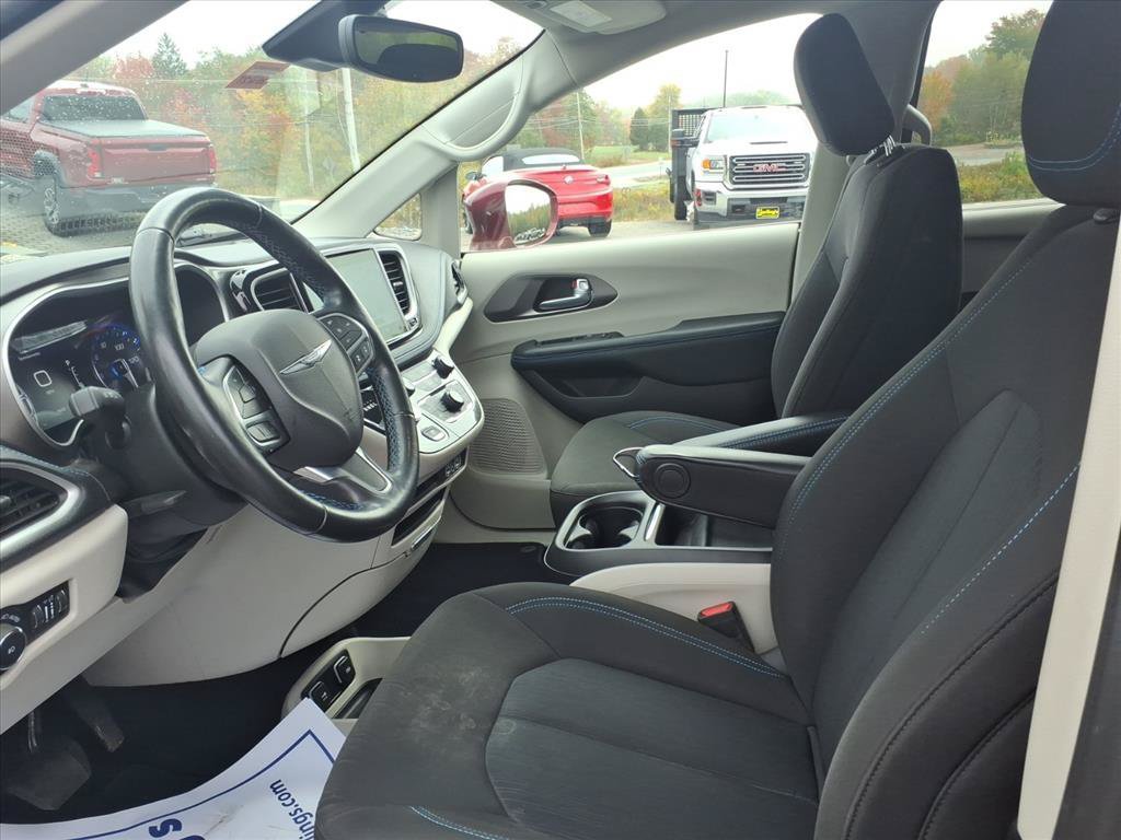 Used 2021 Chrysler Pacifica Touring w/ Cold Weather Group AWD/4WD image 10