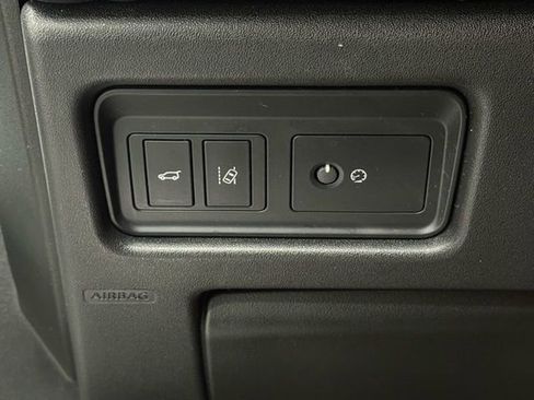 Used 2019 Land Rover Discovery Sport HSE Luxury image 15