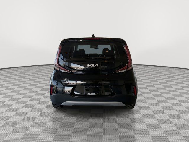 Used 2025 Kia Soul LX FWD image 10