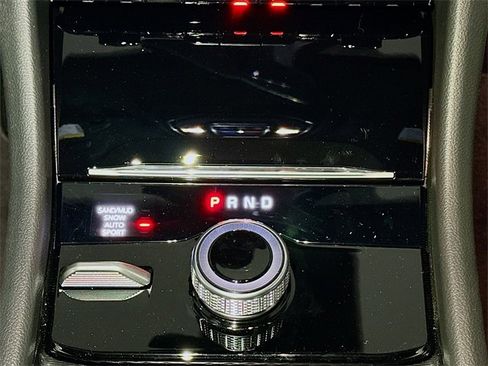 New 2025 Jeep Grand Cherokee Limited w/ Luxury Tech Group II image 11