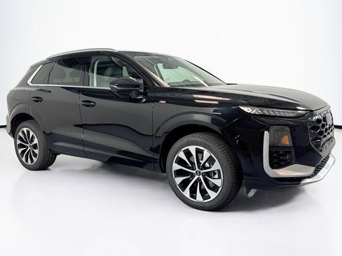 New 2026 Audi Q3 quattro 2.0T image 3