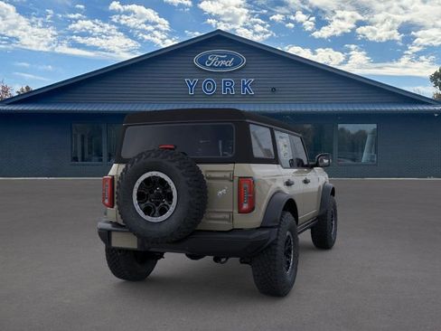 New 2026 Ford Bronco Badlands image 8