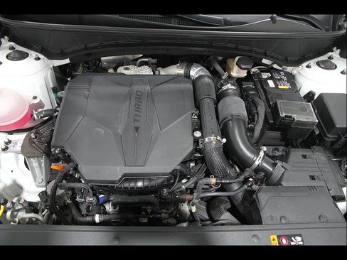 Certified 2025 Hyundai Santa Cruz Limited AWD/4WD image 23