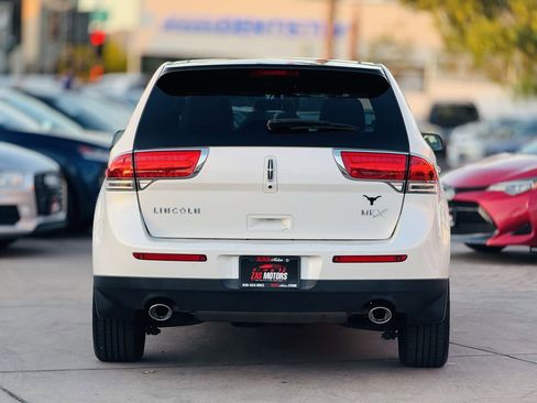 Used 2013 Lincoln MKX FWD image 8