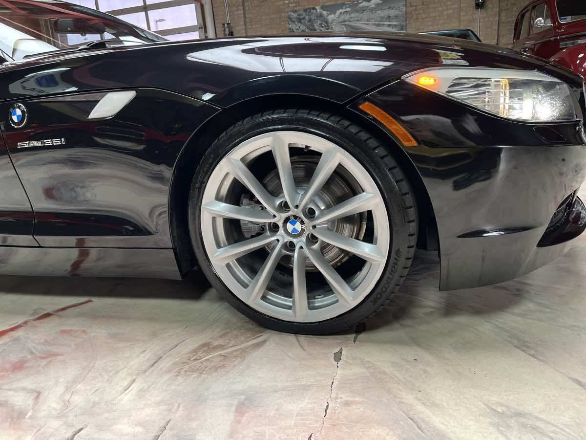 Used 2013 BMW Z4 sDrive35i RWD image 31