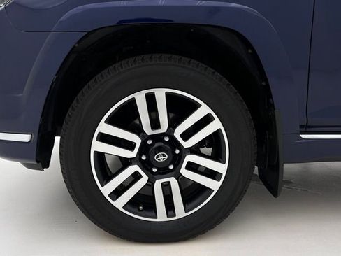 Used 2017 Toyota 4Runner Limited AWD/4WD image 28