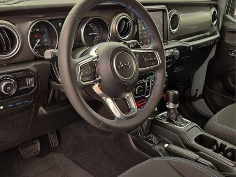 Used 2023 Jeep Wrangler Unlimited Rubicon 4xe image 21