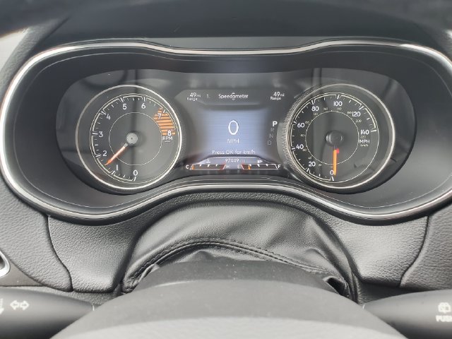 Used 2019 Jeep Cherokee Trailhawk AWD/4WD image 26