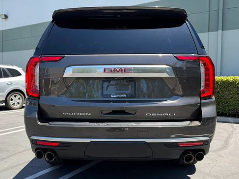 Used 2021 GMC Yukon Denali w/ Denali Premium Package AWD/4WD image 9